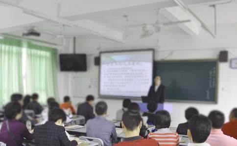 小学生三年级家长会发言稿