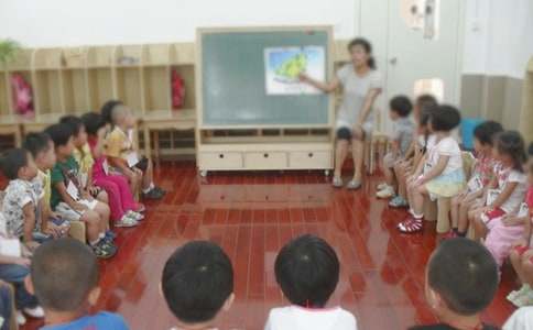 幼儿园小班冬天雨雪防滑教案（精选5篇）